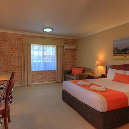 Endeavour Court Motor Inn Dubbo Buitenkant foto